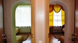 Гостиница Орбита Гатчина Двухместный номер с 2 отдельными кроватями и ванной комнатой-2